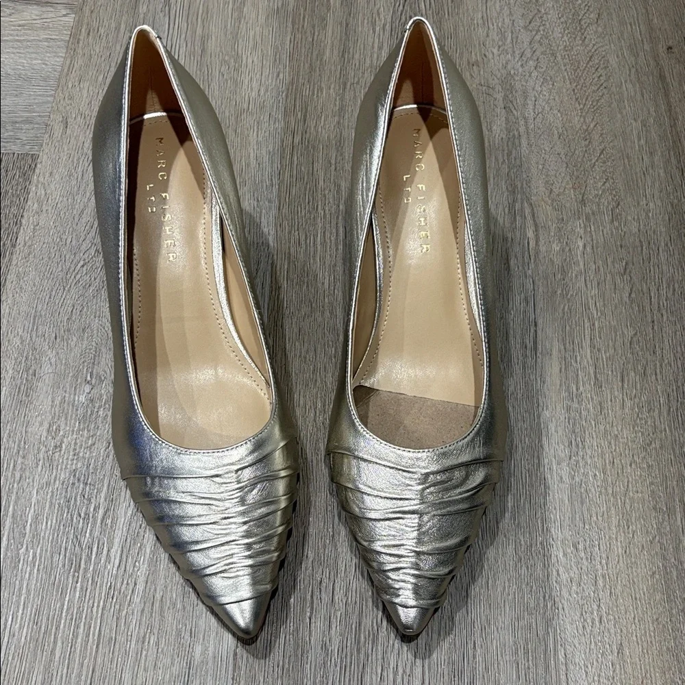Marc Fisher LTD Women's PARIA Pump, Light Gold Leather 710, 9 M